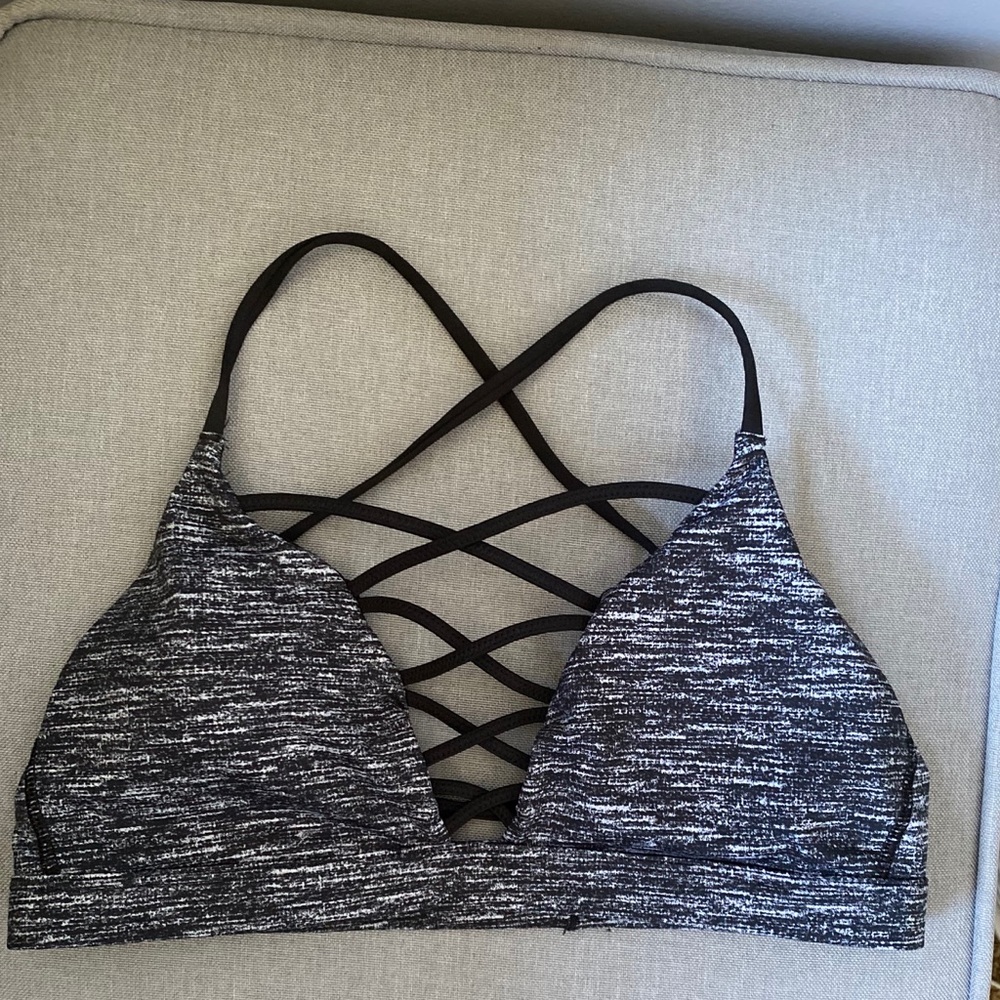 Victoria’s Secret Sport criss-cross sports bra